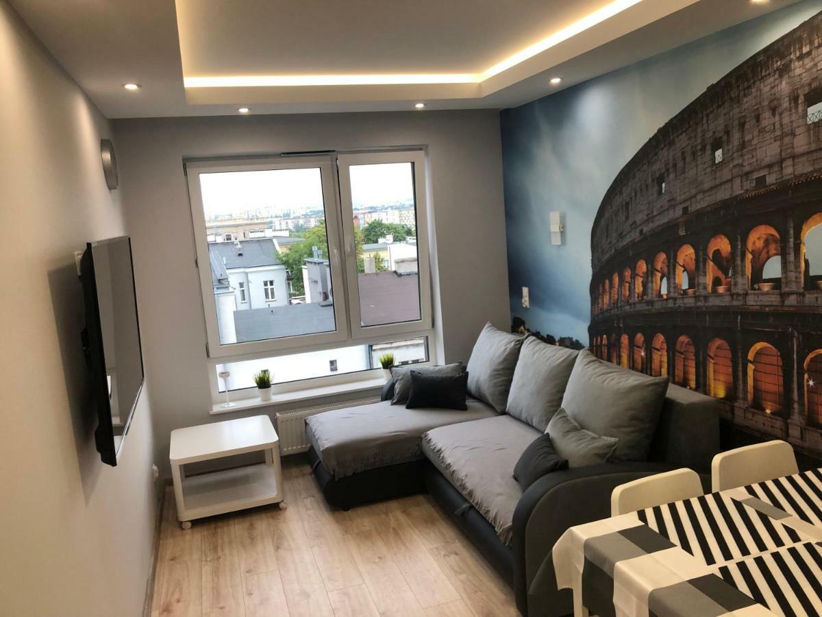 Klimatyzowany Apartament Roma Z Garazem Podziemnym Kielce Bagian luar foto