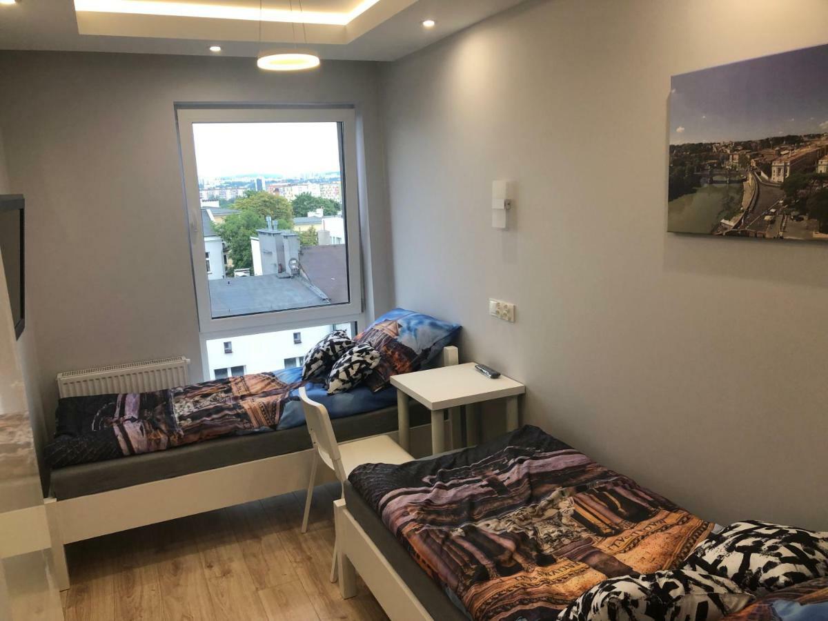 Klimatyzowany Apartament Roma Z Garazem Podziemnym Kielce Bagian luar foto
