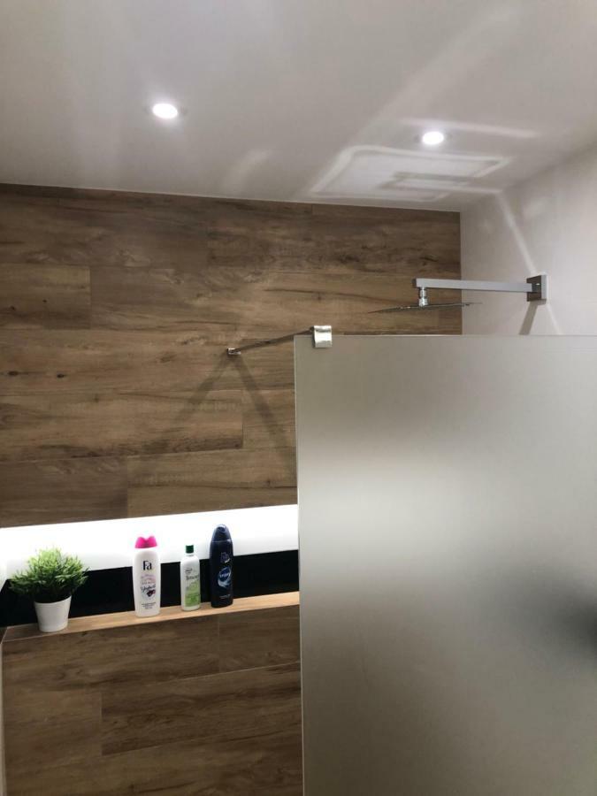 Klimatyzowany Apartament Roma Z Garazem Podziemnym Kielce Bagian luar foto
