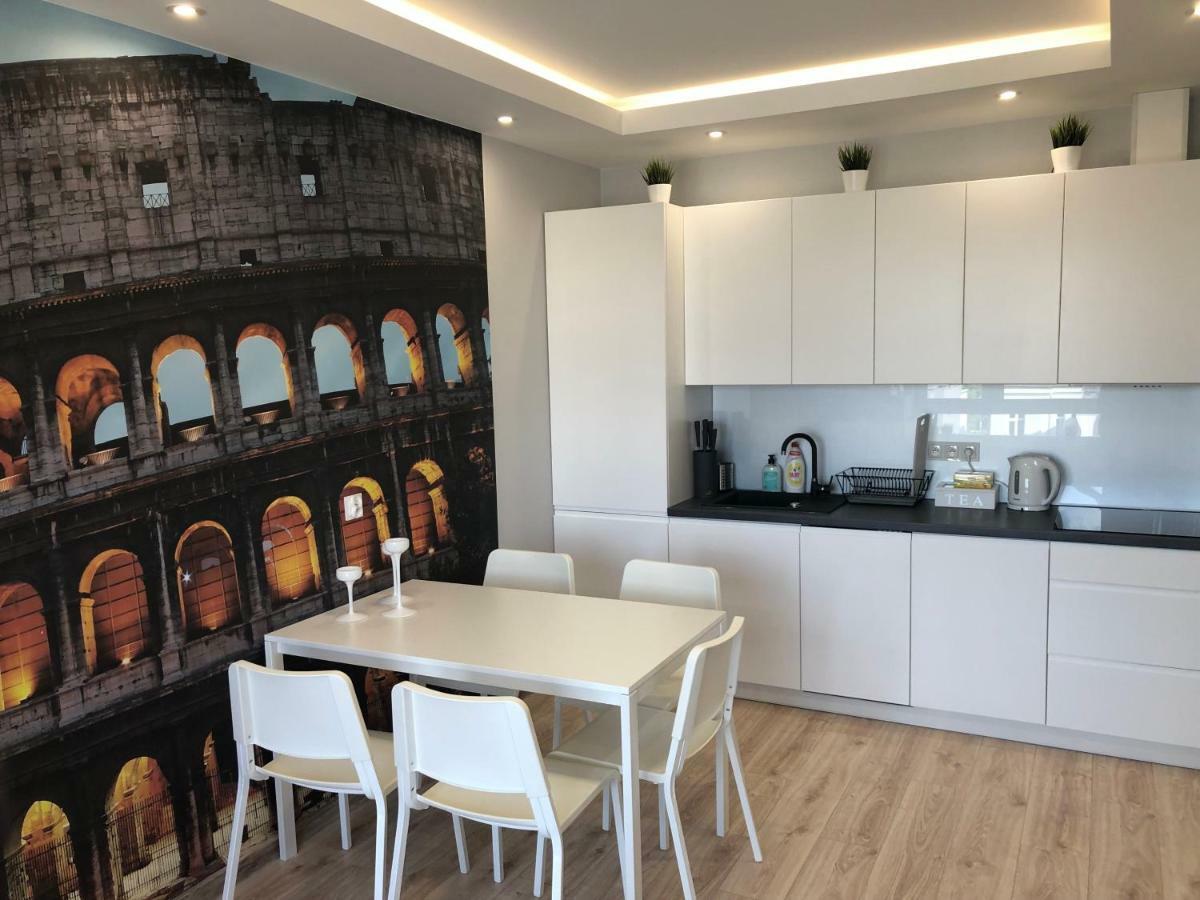 Klimatyzowany Apartament Roma Z Garazem Podziemnym Kielce Bagian luar foto