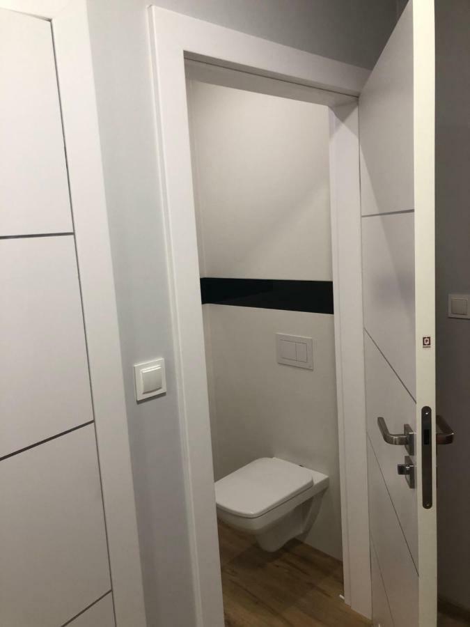 Klimatyzowany Apartament Roma Z Garazem Podziemnym Kielce Bagian luar foto