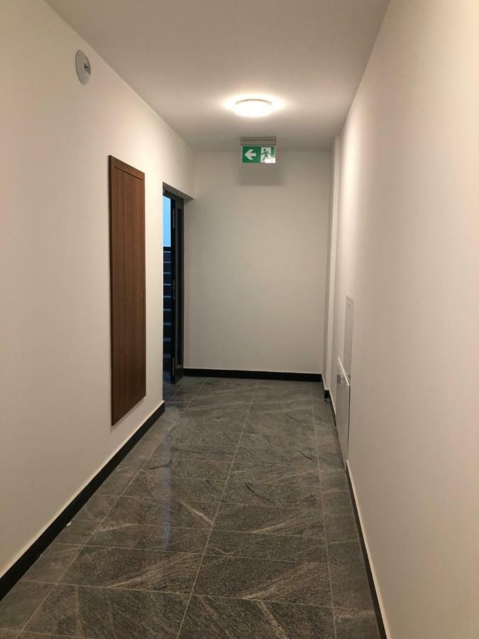 Klimatyzowany Apartament Roma Z Garazem Podziemnym Kielce Bagian luar foto