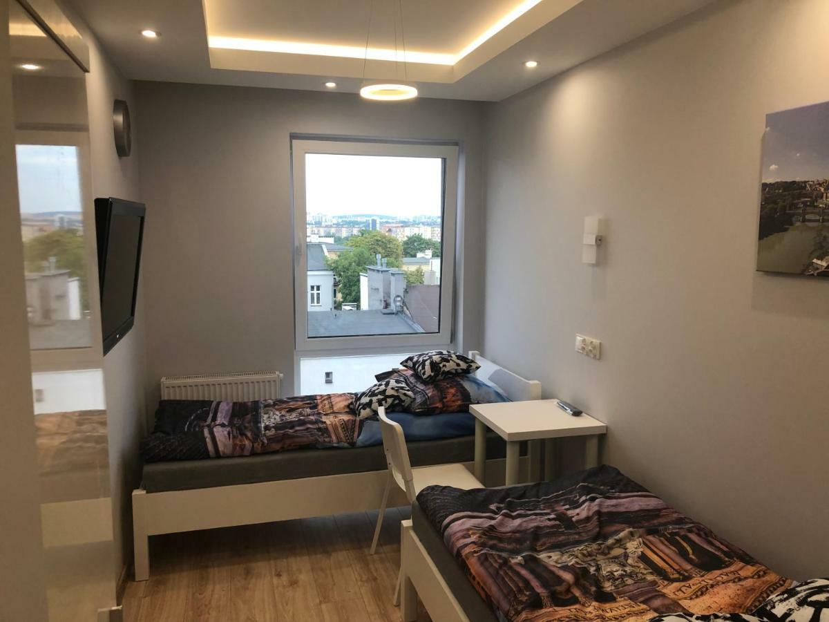 Klimatyzowany Apartament Roma Z Garazem Podziemnym Kielce Bagian luar foto
